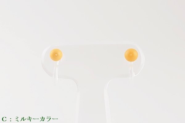 画像12: 琥珀ノンホールピアス (12)