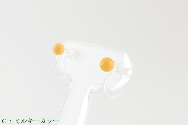 画像13: 琥珀ノンホールピアス (13)