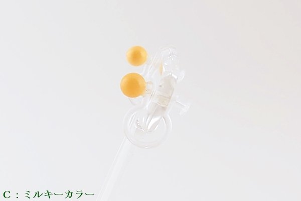 画像14: 琥珀ノンホールピアス (14)