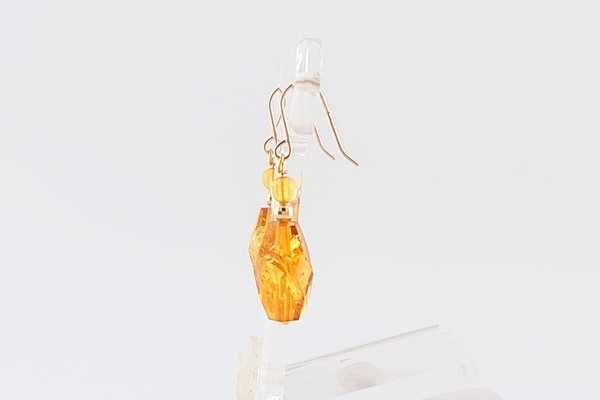 画像3: 琥珀ピアス (3)