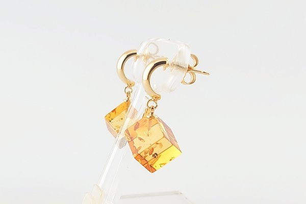 画像3: 琥珀ピアス (3)