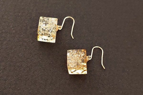 画像1: 琥珀ピアス (1)