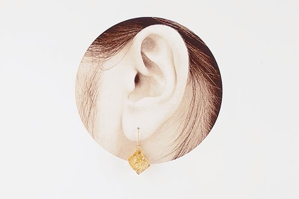 画像6: 琥珀ピアス (6)