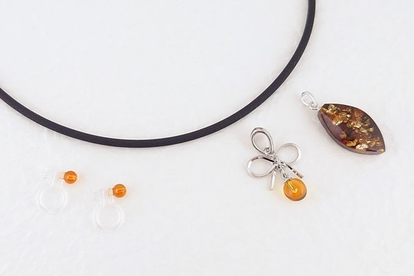 画像2: 久慈琥珀のお楽しみ袋　￥11,000 (2)