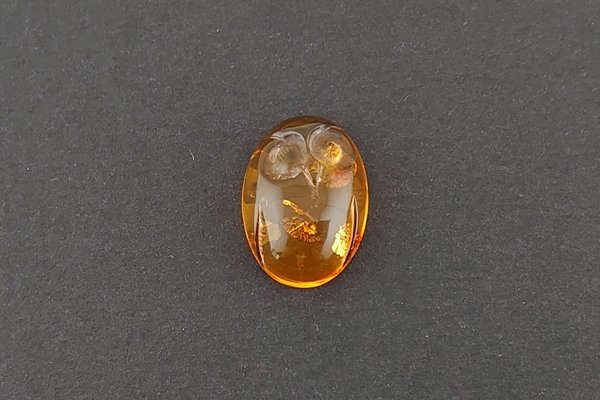 画像2: 琥珀工芸品＜ふくろう＞ (2)
