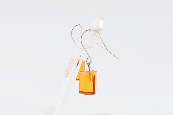 画像3: 琥珀ピアス (3)