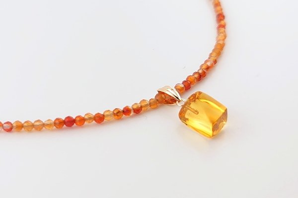 画像1: 久慈産琥珀ペンダント（ネックレス付き） (1)