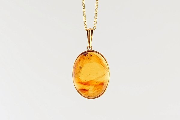画像1: 久慈産琥珀ペンダント（チェーンネックレス付き） (1)