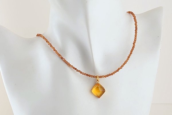 画像5: 琥珀ペンダント（天然石ネックレス付き） (5)