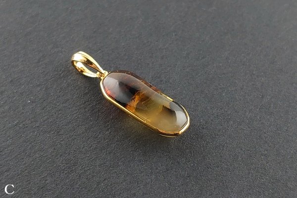 画像16: 琥珀ペンダント (16)