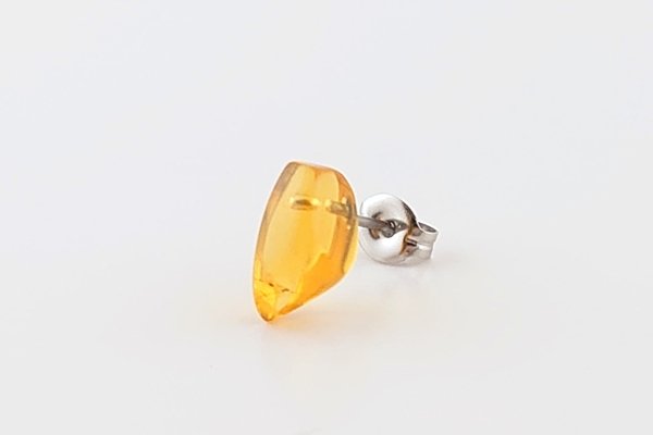 画像1: 【片耳】久慈産琥珀ピアス (1)