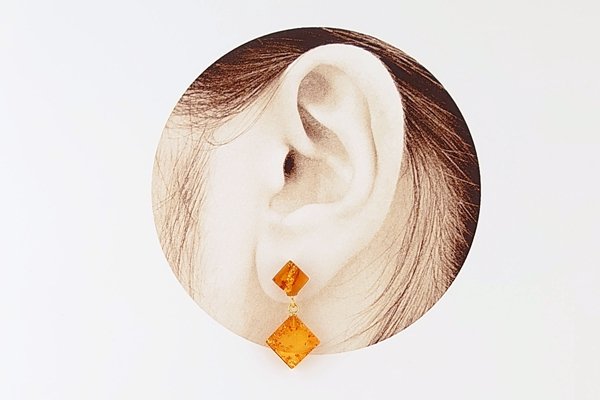 画像5: 琥珀ピアス (5)