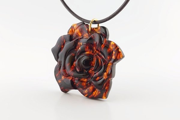 画像4: 琥珀ペンダント（革紐ネックレス付き） (4)