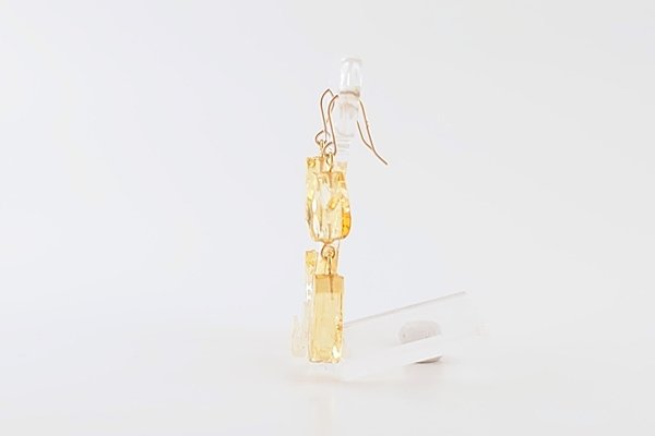 画像4: 琥珀ピアス (4)