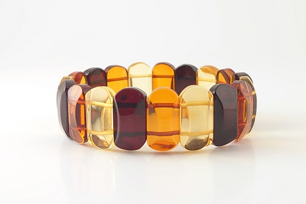 琥珀ブレスレット